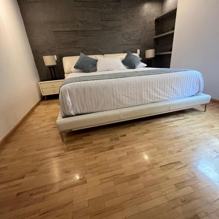 Espectacular Interlomas hospital angeles - Three-Bedroom Premium Apartment - 2