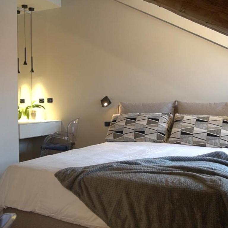 Casa Savoia - Piazza Castello - One-Bedroom Apartment - 14