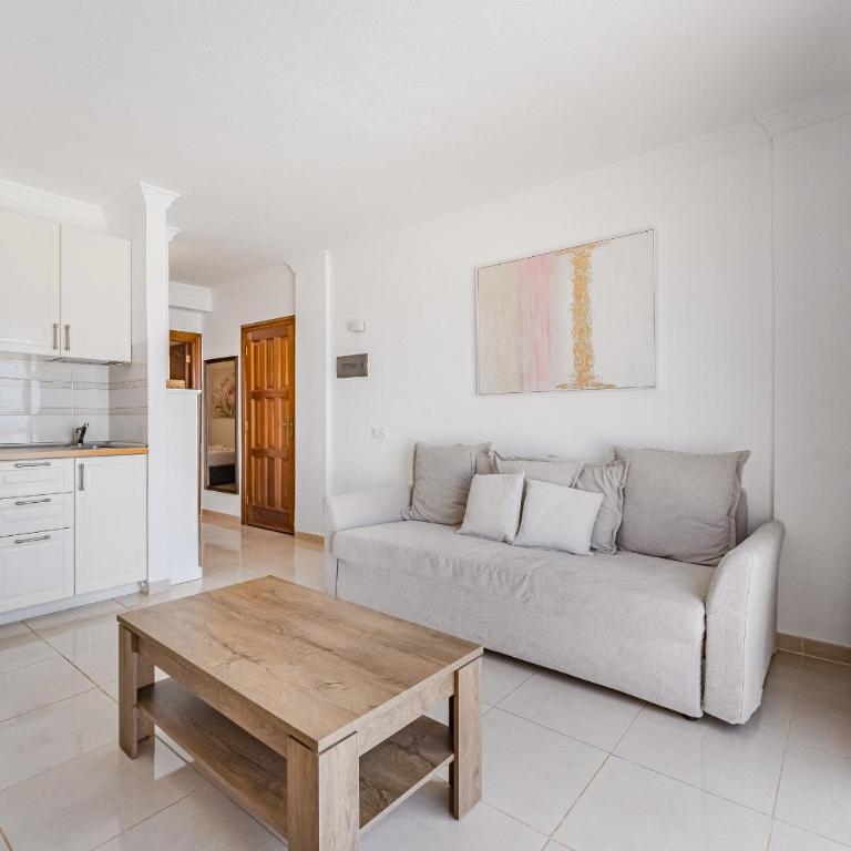 Sunset Paradise - One-Bedroom Apartment - 11
