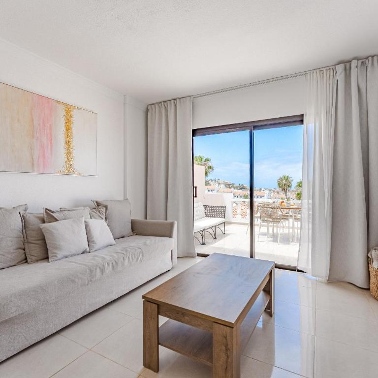 Sunset Paradise - One-Bedroom Apartment - 12