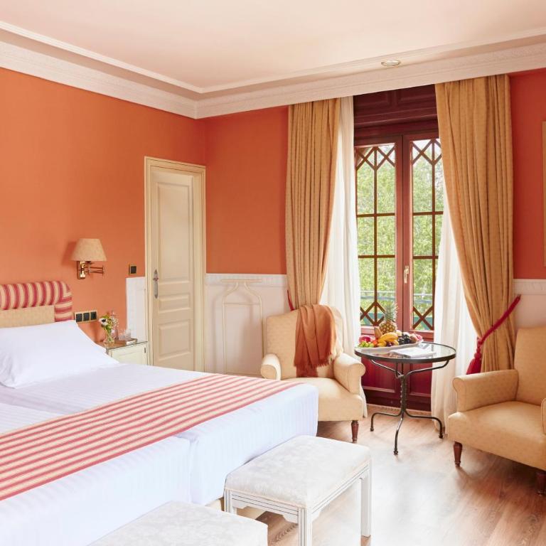 Alhambra Palace Hotel - Standard Twin Room with One Extra Single Bed - Non-Smoking - 1