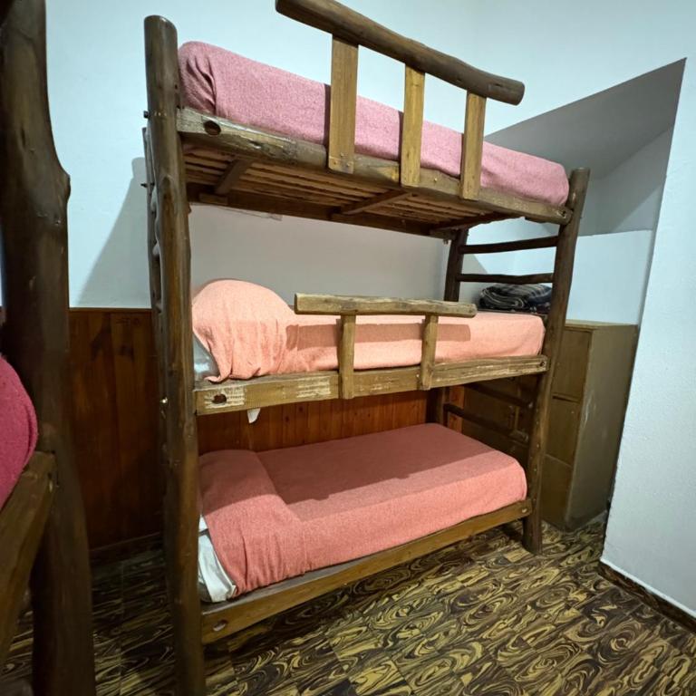 Jujuy Hostel - Cama en habitación compartida femenina de 6 camas - 4