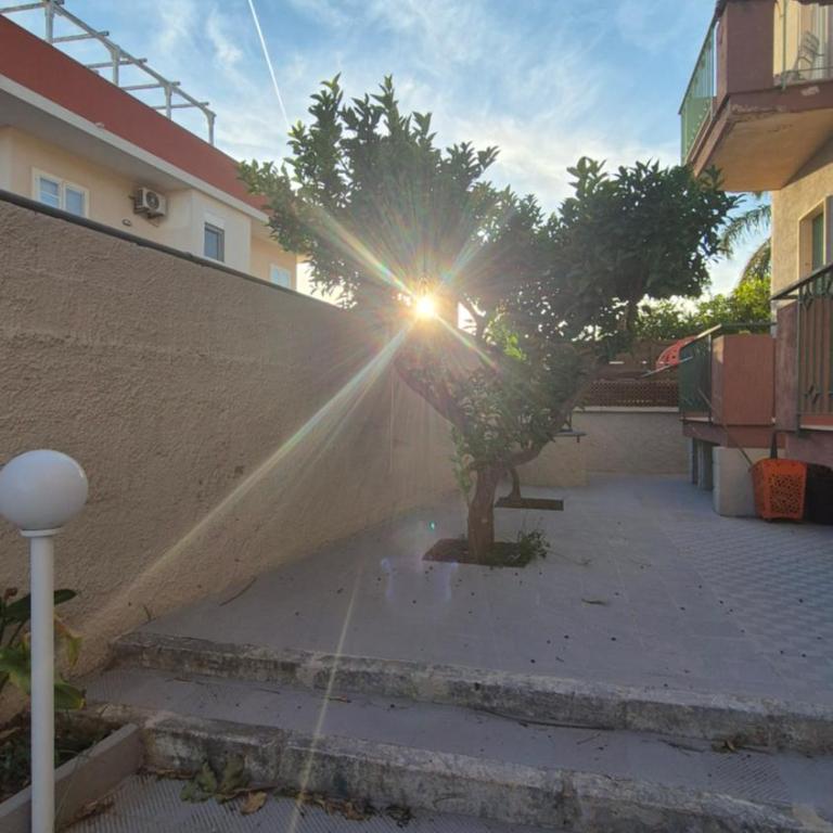 b&b THE WORLD - Camera Familiare con Vista Giardino - 17