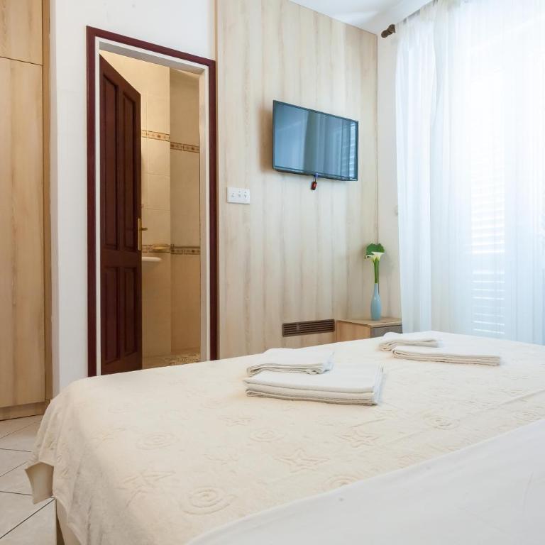 Vila Mitrovic - Dvokrevetna Soba sa Bračnim Krevetom i Balkonom - 7