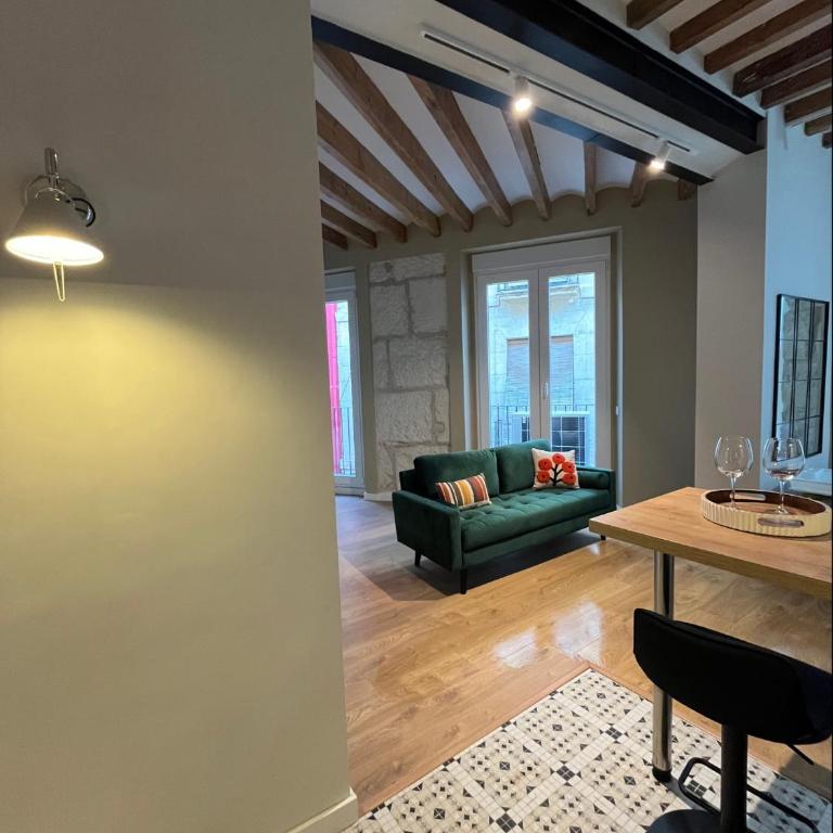 Charm and Modernity in Alicante - One-Bedroom Apartment - 4