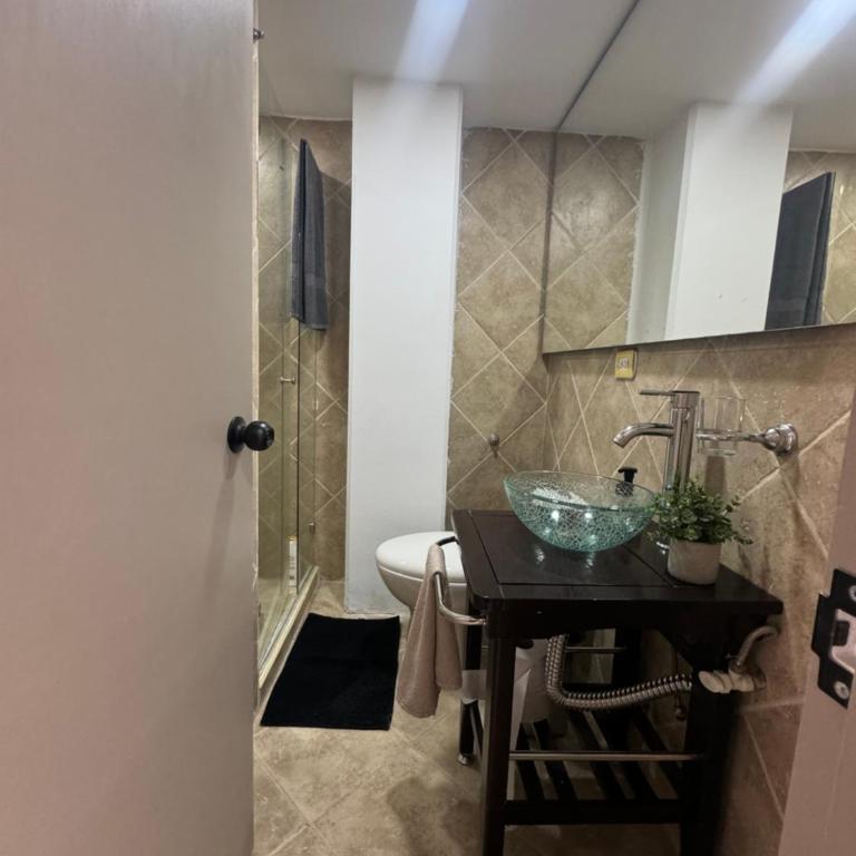 Excelente ubicación junto al Estadio y la 70 muy central - Two-Bedroom Apartment with Balcony and Terrace - 10