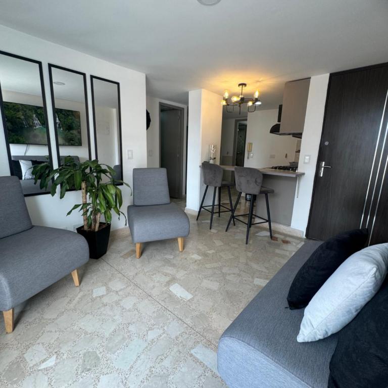 Excelente ubicación junto al Estadio y la 70 muy central - Two-Bedroom Apartment with Balcony and Terrace - 13