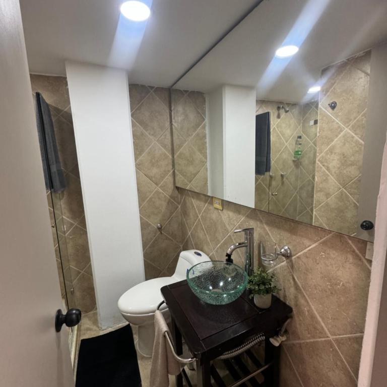 Excelente ubicación junto al Estadio y la 70 muy central - Two-Bedroom Apartment with Balcony and Terrace - 9
