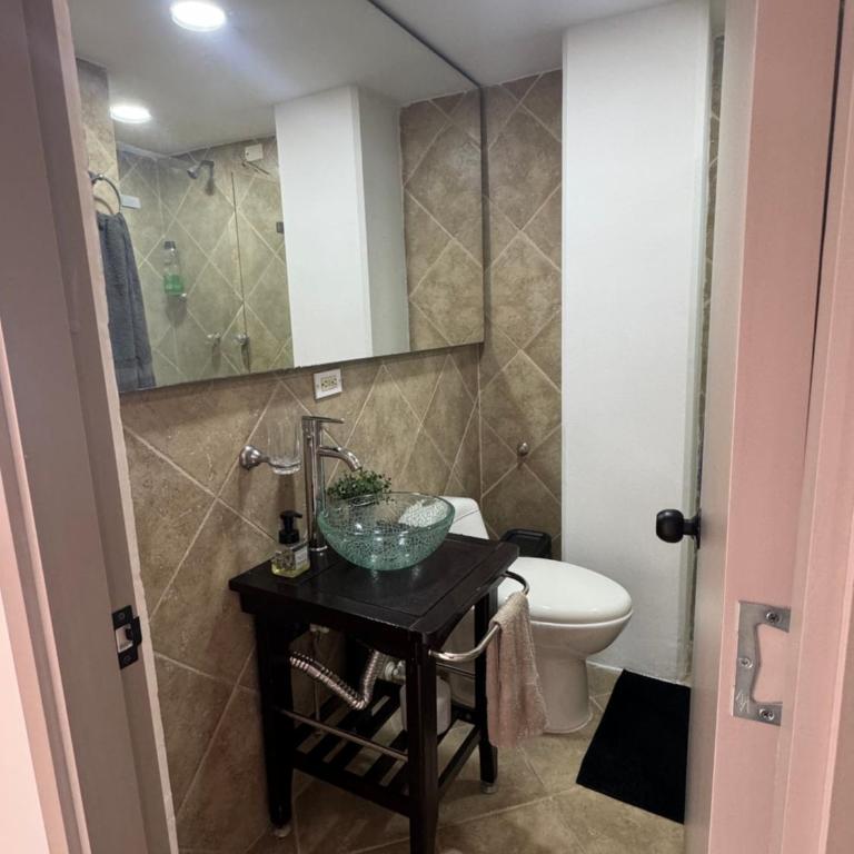 Excelente ubicación junto al Estadio y la 70 muy central - Two-Bedroom Apartment with Balcony and Terrace - 16