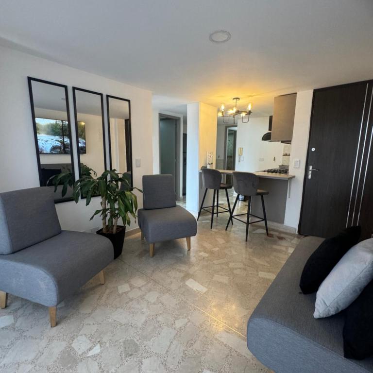 Excelente ubicación junto al Estadio y la 70 muy central - Two-Bedroom Apartment with Balcony and Terrace - 1