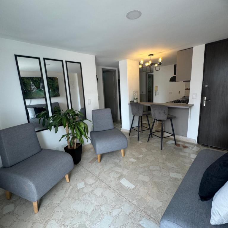 Excelente ubicación junto al Estadio y la 70 muy central - Two-Bedroom Apartment with Balcony and Terrace - 21