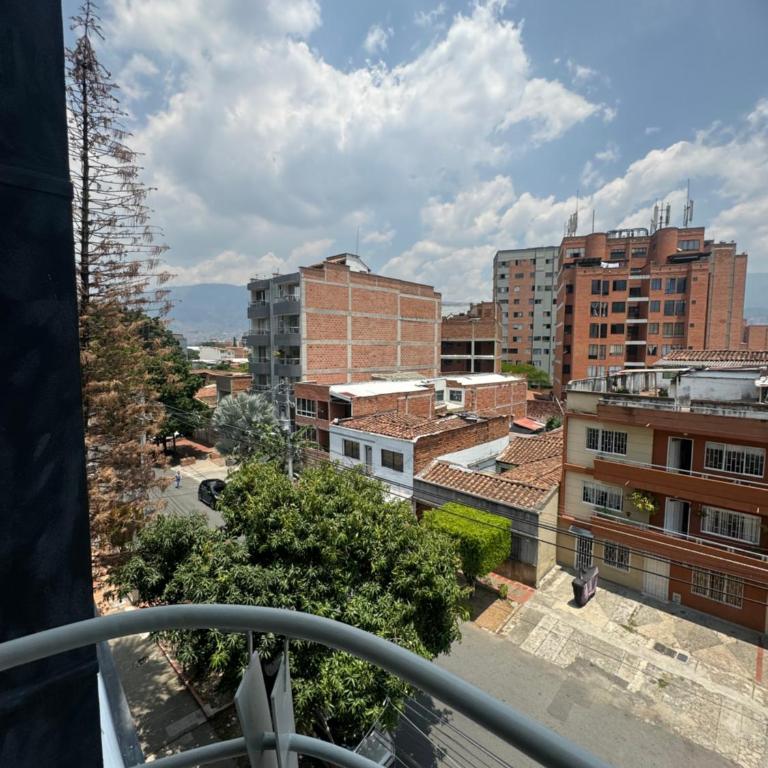 Excelente ubicación junto al Estadio y la 70 muy central - Two-Bedroom Apartment with Balcony and Terrace - 25