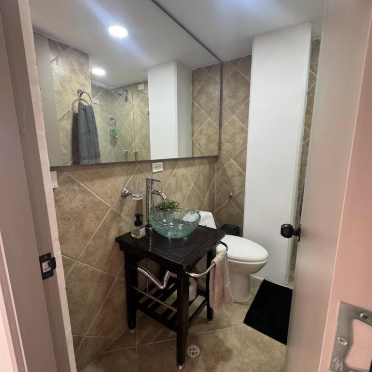 Excelente ubicación junto al Estadio y la 70 muy central - Two-Bedroom Apartment with Balcony and Terrace - 19