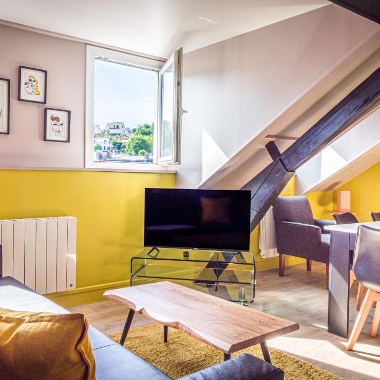 CENTRE VILLE, plusieurs appartements rénovés lumineux dans meme immeuble - Appartement 3 Chambres avec Vue - 18