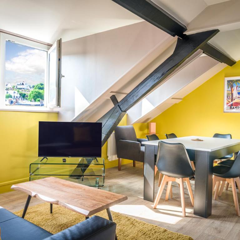 CENTRE VILLE, plusieurs appartements rénovés lumineux dans meme immeuble - Appartement 3 Chambres avec Vue - 6