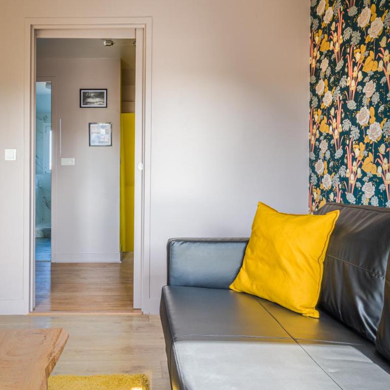 CENTRE VILLE, plusieurs appartements rénovés lumineux dans meme immeuble - Appartement 3 Chambres avec Vue - 27