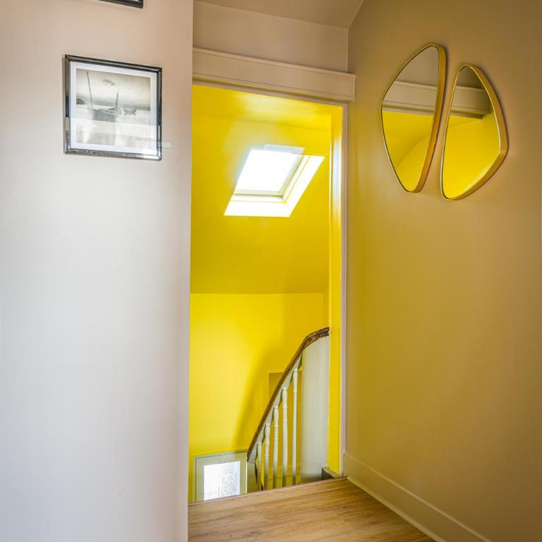 CENTRE VILLE, plusieurs appartements rénovés lumineux dans meme immeuble - Appartement 3 Chambres avec Vue - 4