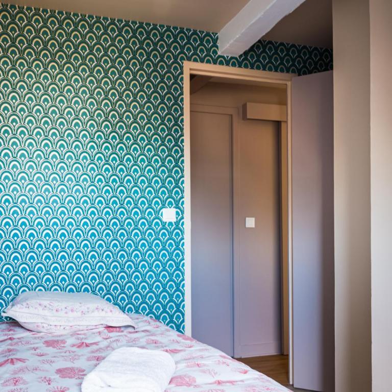 CENTRE VILLE, plusieurs appartements rénovés lumineux dans meme immeuble - Appartement 3 Chambres avec Vue - 24