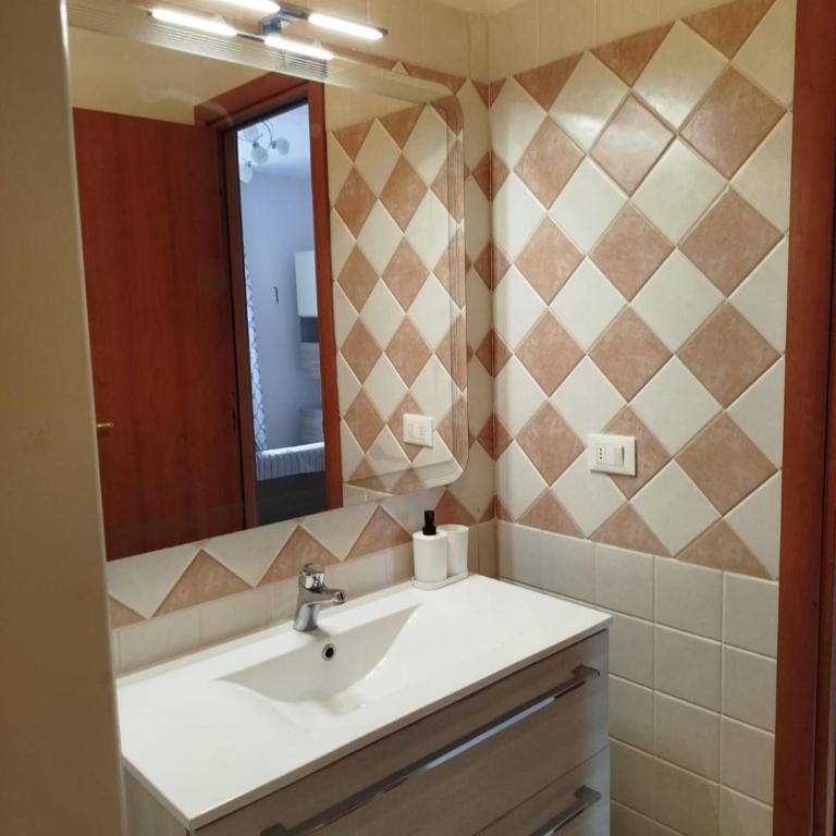 Handy location - Appartamento con 1 Camera da Letto - 10