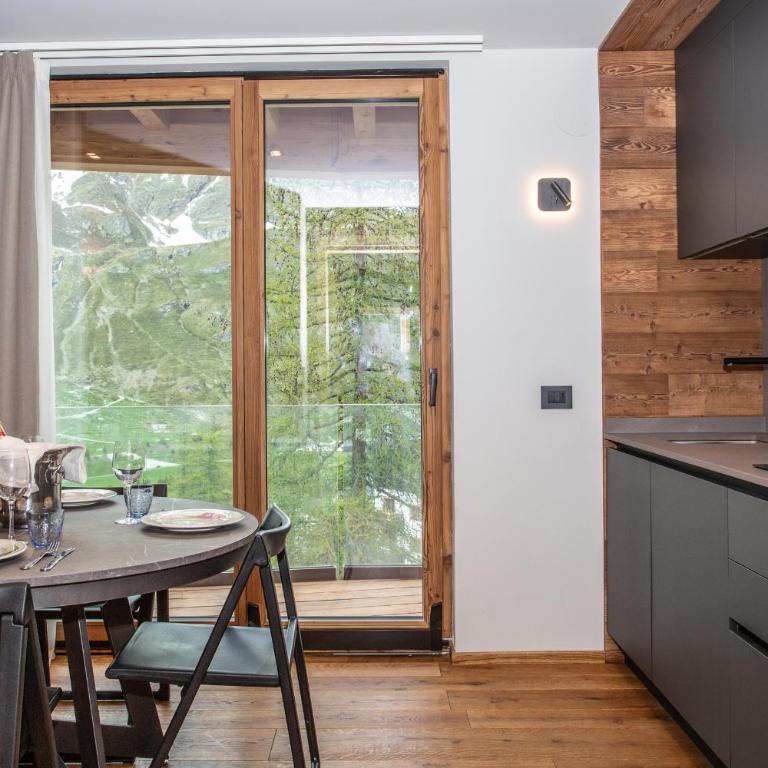 FLORA ALPINA EXPERIENCE - "Ski-to-Door" Brand New Chalet Apartments with Indoor Garage and Mountain View - Appartamento Superior con 2 Camere da Letto - 8