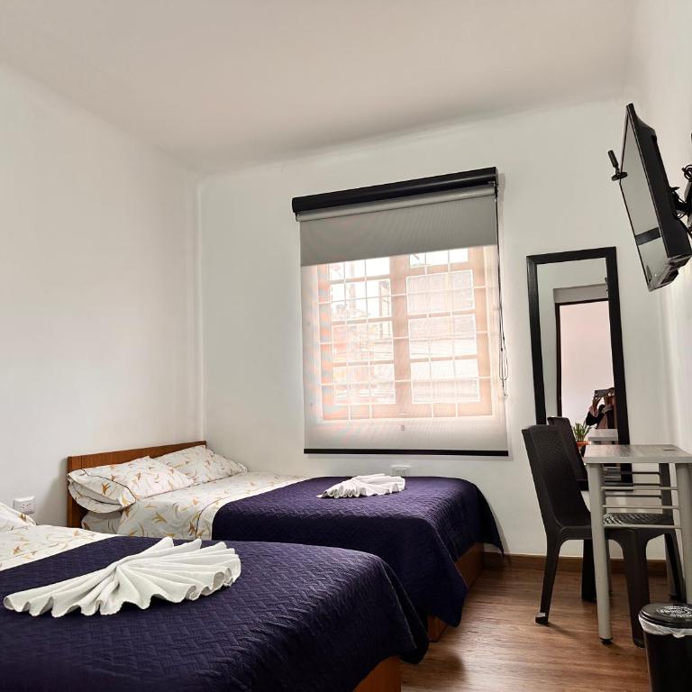 Casa Hotel Palermo 49 - Twin Room with Shared Bathroom - 4