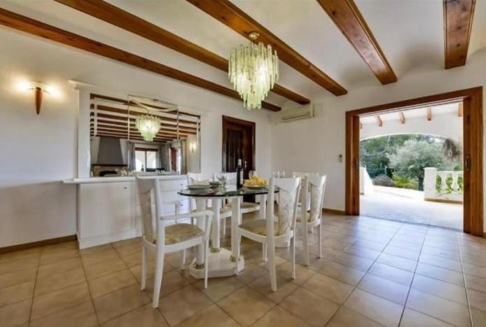 Villa Mar - Four-Bedroom House - 12