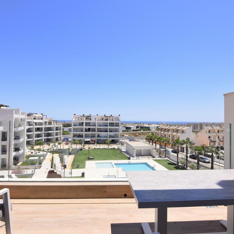 Elegante Ático con VISTAS al MAR !!! - Apartamento Ático - 10