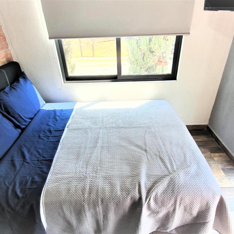 R02 Room at ITESM CEM Full Services, Shared-Kitchen, Smart TV, Parking, Balcony - Double or Twin Room with Private Bathroom - 22
