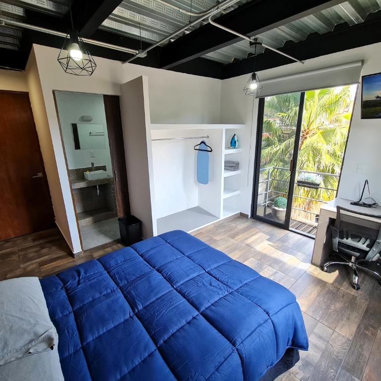 R09 STUDIO CORNER at ITESM CEM Full Services, Shared-Kitchen, Fridge ,Laundry, Smart TV, Parking, Balcony - Double or Twin Room with Private Bathroom - 20
