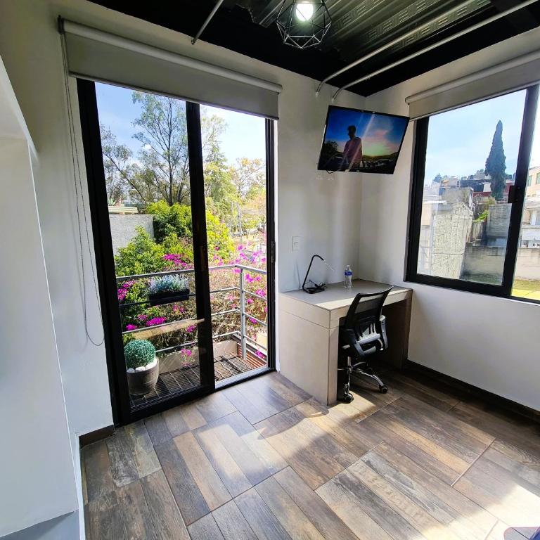 R09 STUDIO CORNER at ITESM CEM Full Services, Shared-Kitchen, Fridge ,Laundry, Smart TV, Parking, Balcony - Double or Twin Room with Private Bathroom - 21