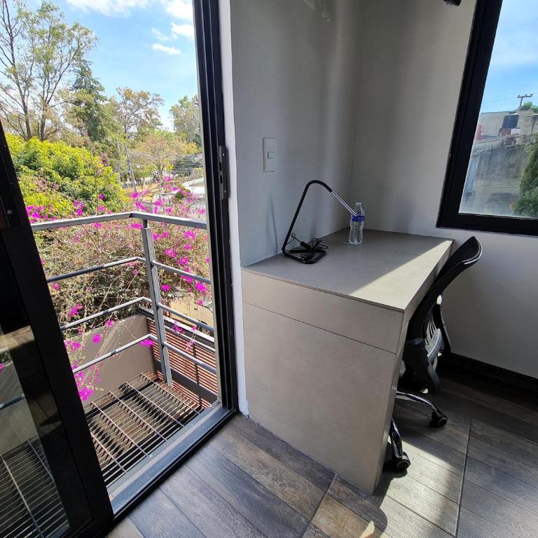 R09 STUDIO CORNER at ITESM CEM Full Services, Shared-Kitchen, Fridge ,Laundry, Smart TV, Parking, Balcony - Double or Twin Room with Private Bathroom - 17