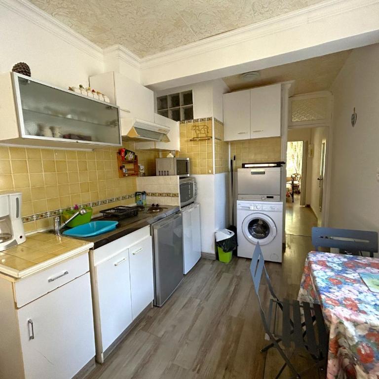 Appartement T2 proche plage avec terrasse - FR-1-837-16 - Appartamento - 4