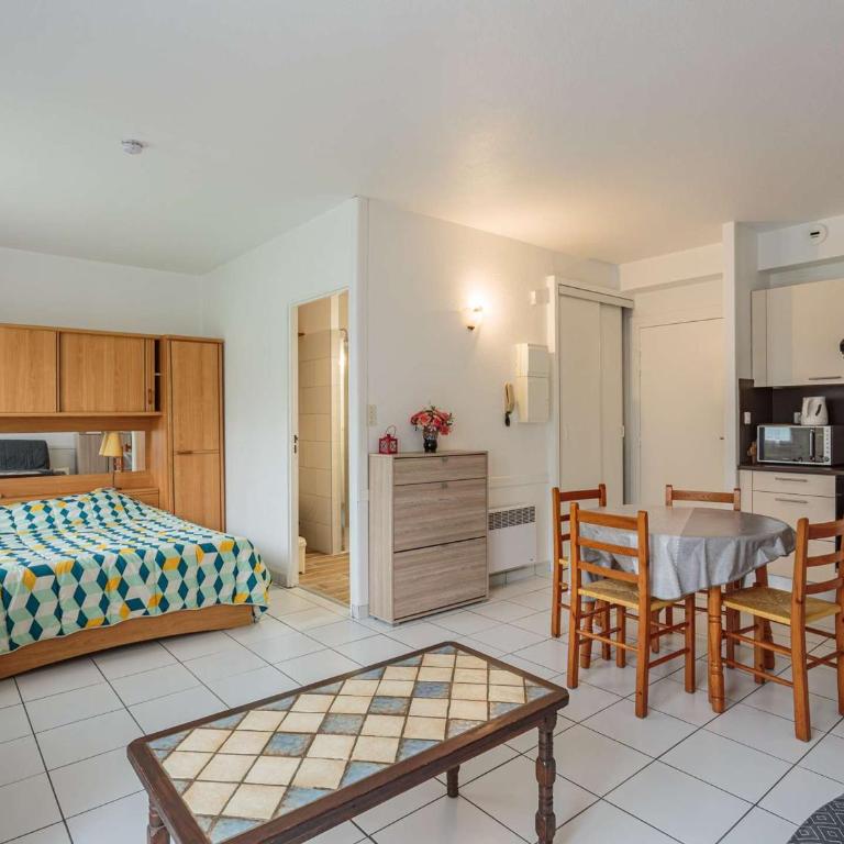 Studio confortable avec jardin et parking à Cambo-les-Bains - FR-1-4-703 - Studio - 3