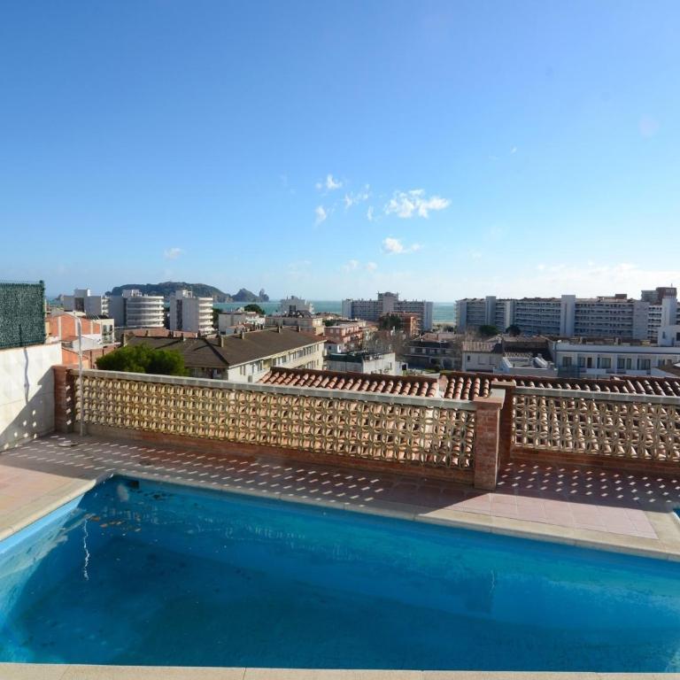 Apartment in Spain near Sandy Beach - Three-Bedroom Apartment - 1