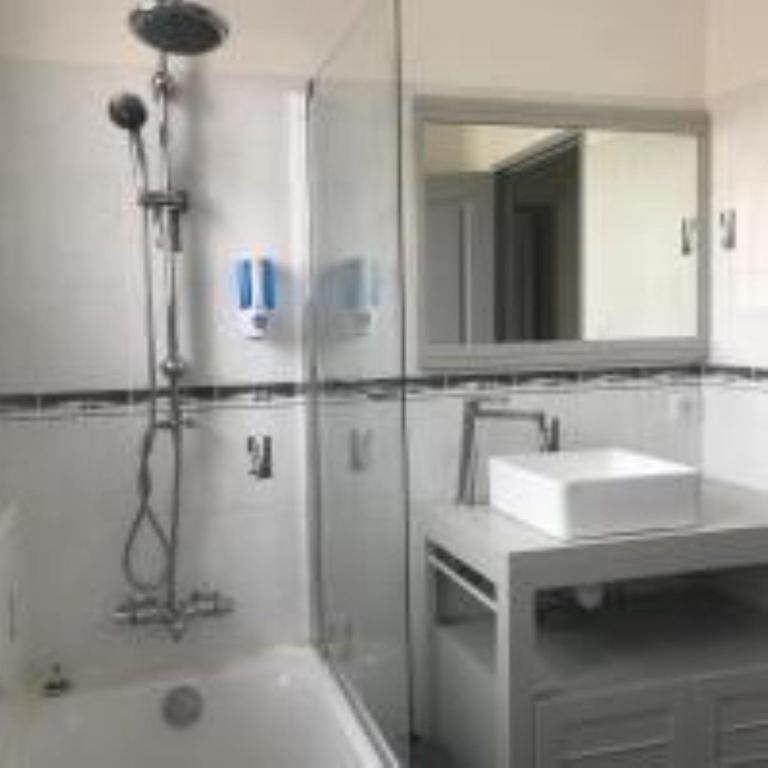 Maison Basalte - Two-Bedroom Apartment - 17