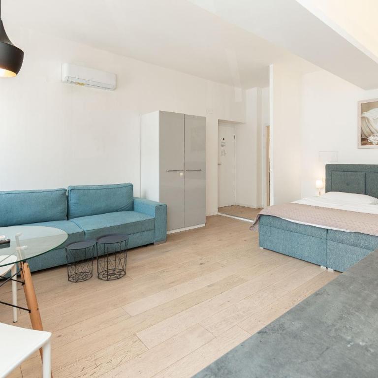 2 Min Spiaggia - 5 Min Centro Città - Appartamento con 1 Camera da Letto - 6