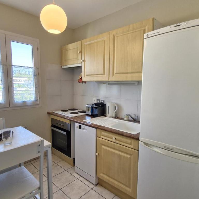Royan - APPARTEMENT avec EMPLACEMENT IDEAL - terrasse - garage privatif - Apartamento de 2 dormitorios - 11