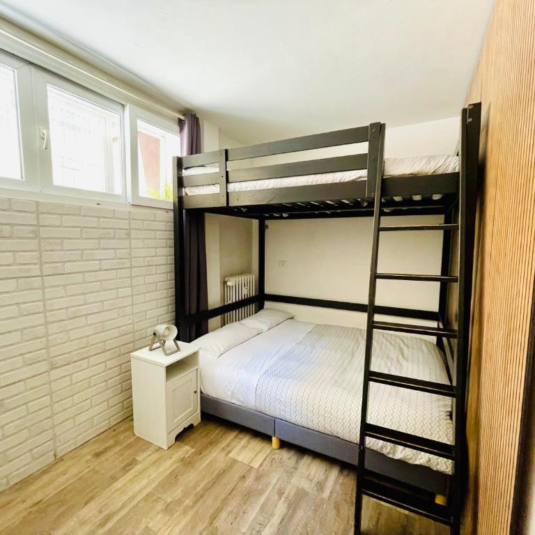 Centralissimo Bologna - Two-Bedroom Apartment - 14