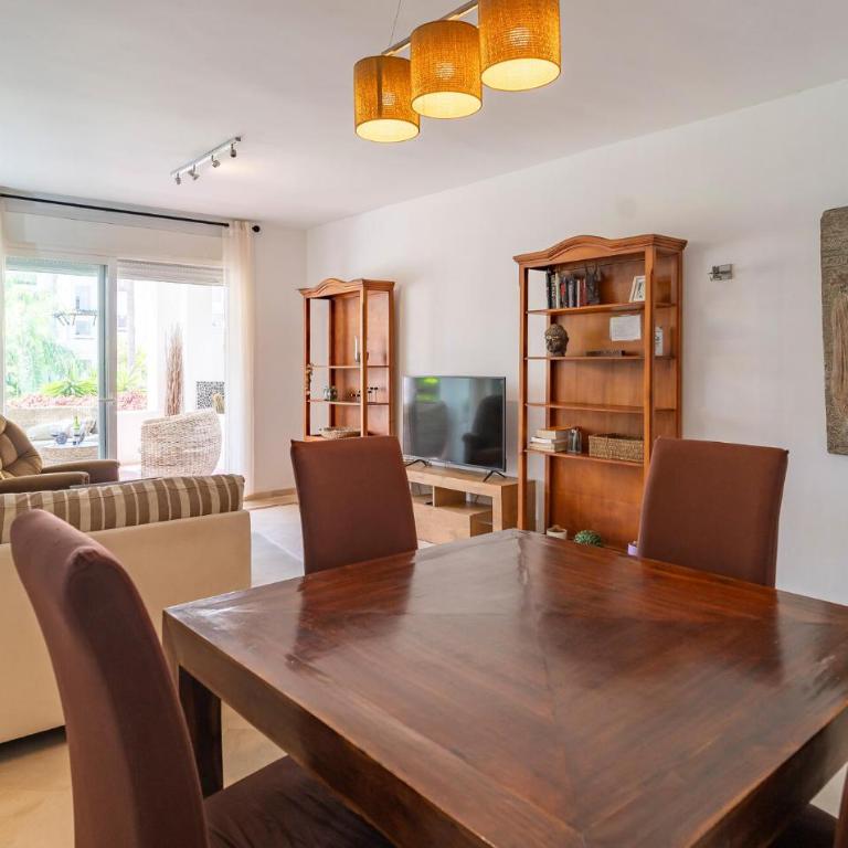 Cozy Apartment In Estepona With Wifi - Two-Bedroom Apartment - 2