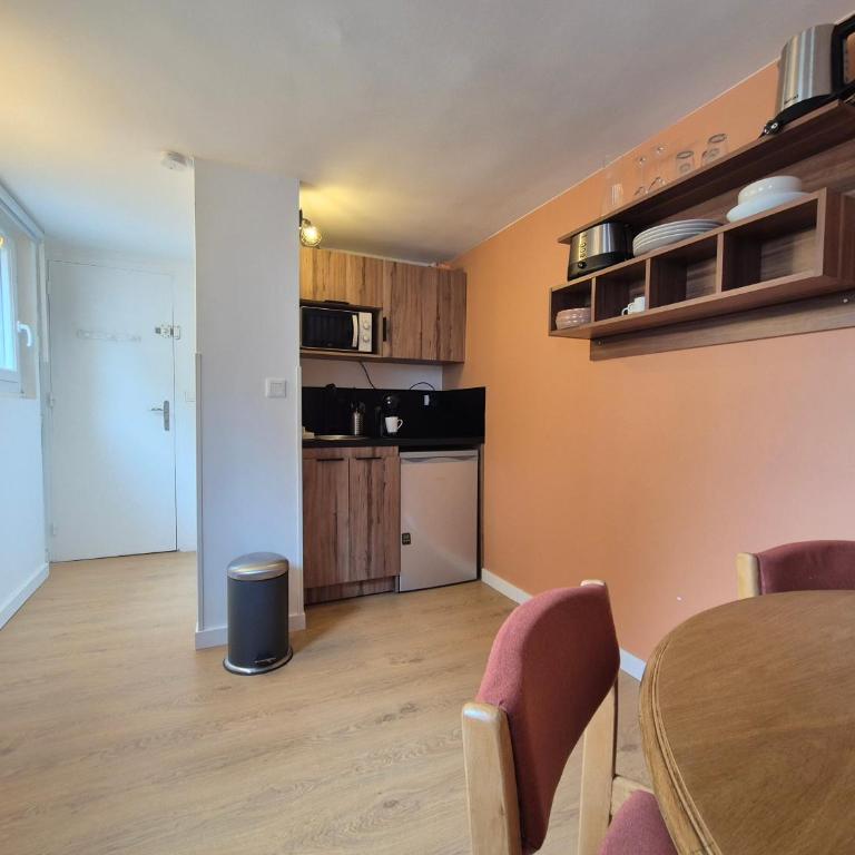 Studio Rouen Centre Historique 2 Personnes L'Olive - Two-Bedroom Apartment - 10