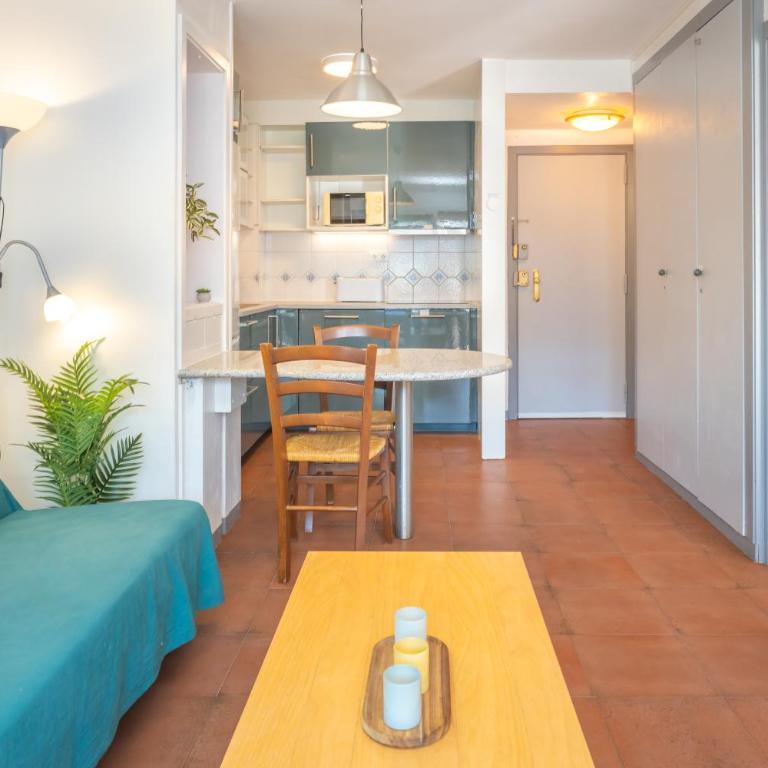 V029 - Royal Marina - One-Bedroom Apartment - 10