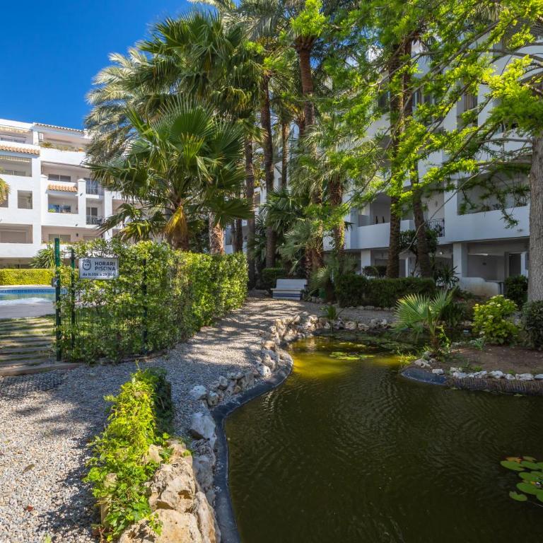 V029 - Royal Marina - One-Bedroom Apartment - 38