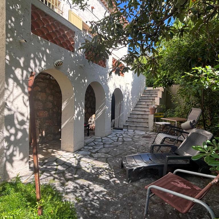 Villa Tricia Cannes - Chambre Double Supérieure avec Balcon - Vue Directe sur Mer - 12