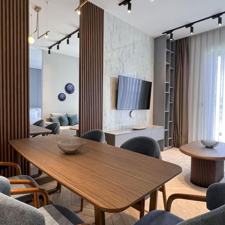 Apart hotel Emiia - Deluxe Suite with Sea View - 1