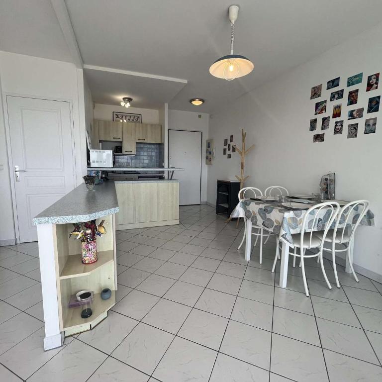 Appartement Studio LA ROCHELLE - LR110-G53 - Studio Apartment - 3
