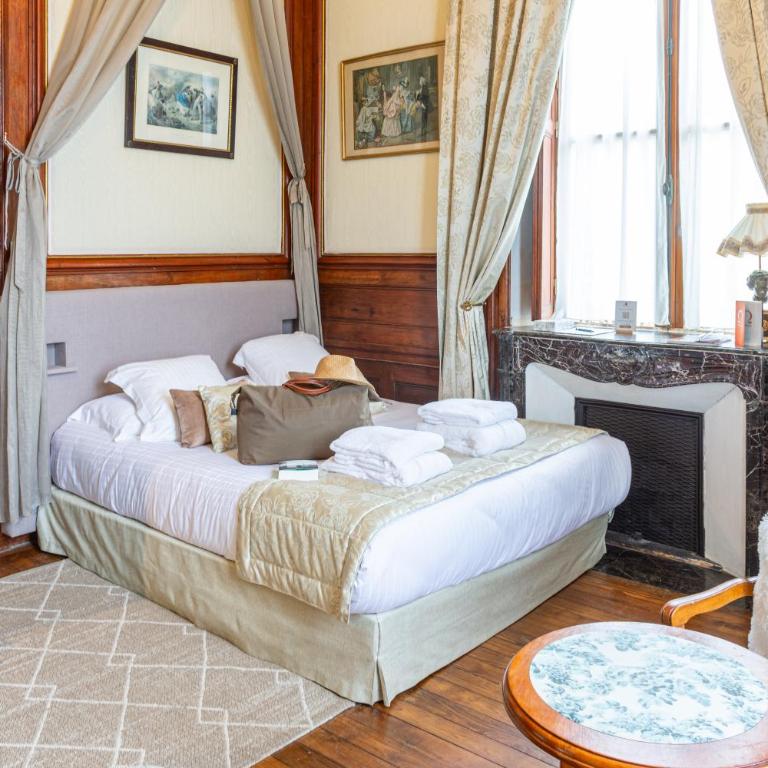 Château Hôtel Du Colombier - Chambre Double Classique - 1