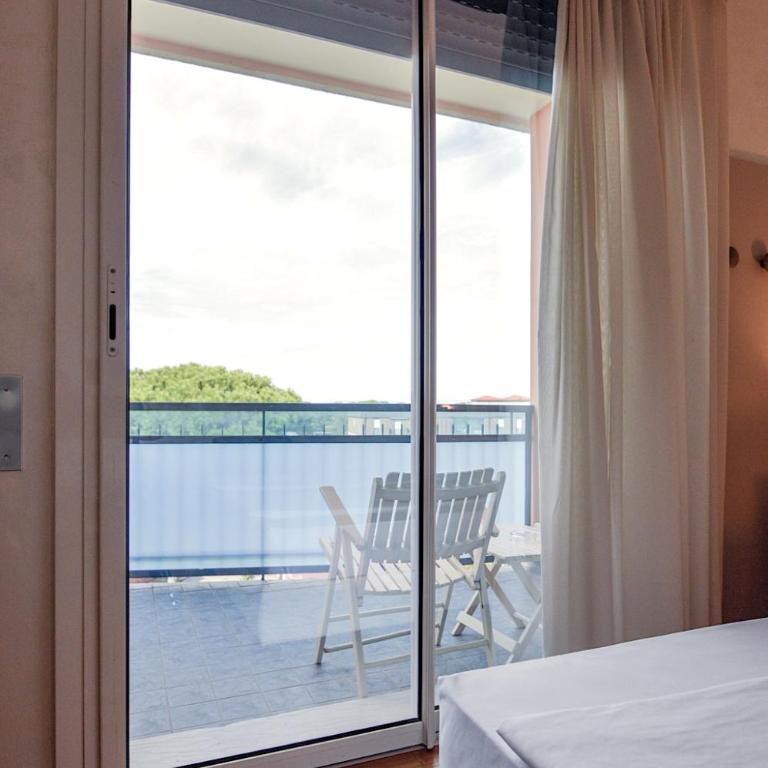 Grand Hotel Esplanada - Budget Double or Twin Room - 4