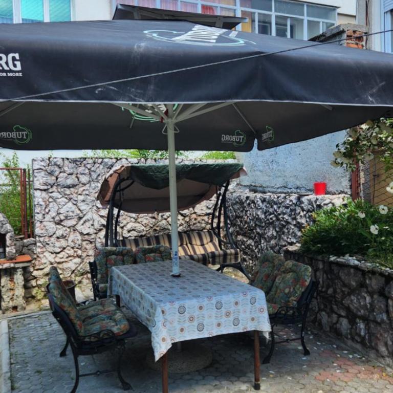 City Center Home - Two-Bedroom House - 31