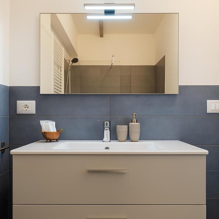 Miglioranzi Rooms - Suite with Balcony - 13