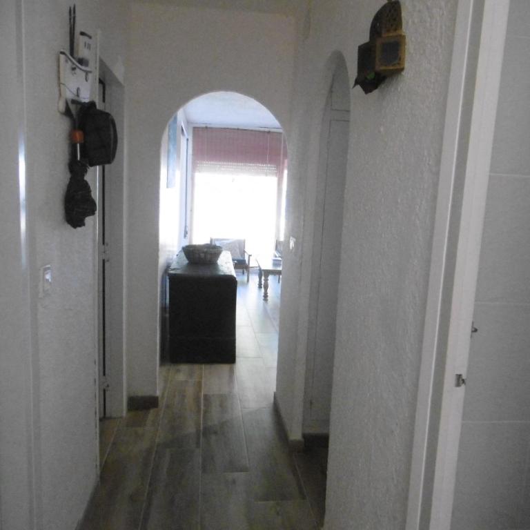 Bonito apartamento con terraza y magnificas vistas - Apartamento de 2 dormitorios con terraza y vistas al mar - 2
